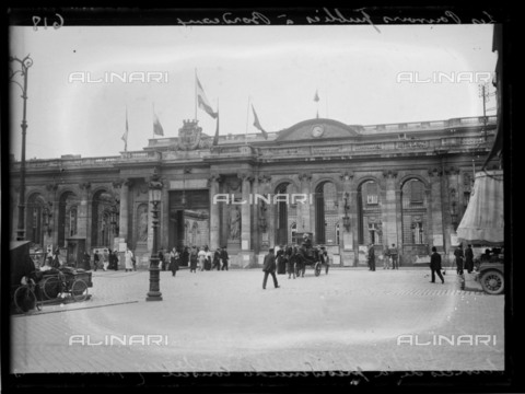 RVA-S-070013-0001 - World War One. Authorities in Bordeaux (France), September 1914. The services of the presidency settled in the city hall. - Data dello scatto: 01/09/1914 - Ede / Excelsior â L'Equipe / Roger-Viollet/Alinari