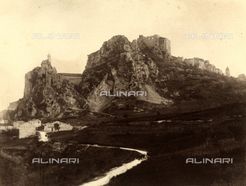 TCA-F-0016AV-0000 - View of the Castle of Bagnoli sul Trigno - Date of photography: 1900 - 1910 - Alinari Archives, Florence