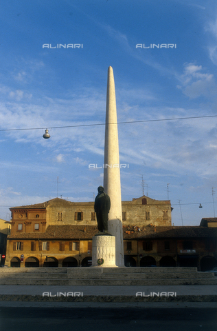 TEA-S-350302-B020 - Commemorative monument to Francesco Baracca, Lugo - Date of photography: 1990-2000 - Alinari Archives, Florence