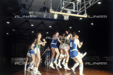 TEA-S-630210-A002 - The National Italian during a basketball game - Date of photography: 1980 ca. - Alinari Archives, Florence