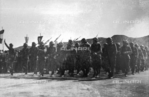 UAQ-S-000061-0110 - Spanish Civil War 1936-1939: Parade of Legionnaires to Recajo (La Rioja), Logroà±o - Date of photography: 02/10/1938 - Alinari Archives, Florence