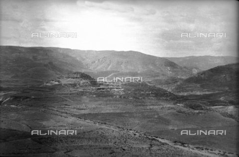 UAQ-S-000061-0155 - Spanish Civil War 1936-1939: View from above with valley, hills and mountains - Date of photography: 1937-1939 - Alinari Archives, Florence