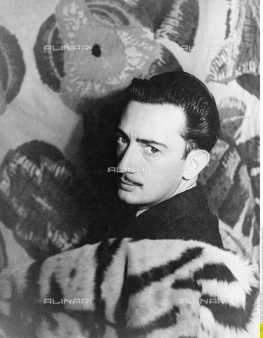 ULL-F-821368-0000 - Portrait of the painter and engraver Salvador Dali Spanish (1904-1989) - Date of photography: 1939 - Pachot / Ullstein Bild / Alinari Archives