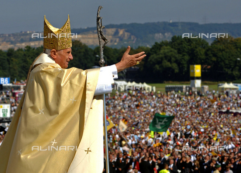 ULL-F-858262-0000 - Pope Benedict XVI (Josef Ratzinger) speech at Regensburg, 12.09.2006 - Date of photography: 12.09.2006 - Ullstein Bild / Alinari Archives