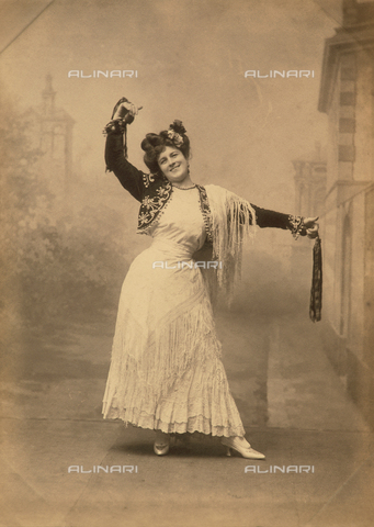 avq-a-000128-0061 - Theater actress - Date of photography: 1900 ca. - Alinari Archives, Florence