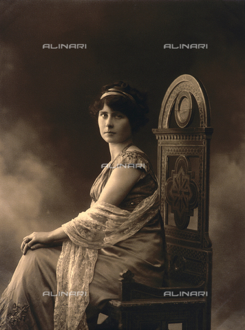 avq-a-000128-0081 - Drammatic actress - Date of photography: 1900 ca. - Alinari Archives, Florence