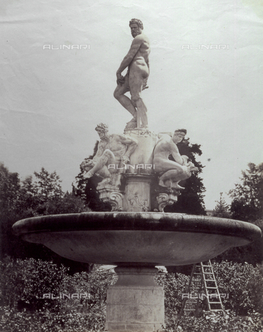 avq-a-002965-0038 - The 'Fountain of the Ocean' in the Boboli Gardens in Florence - Date of photography: 1855 ca. - Alinari Archives, Florence